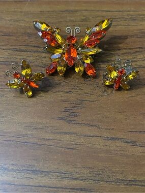 Vintage rhinestones butterfly brooch and matching earring set